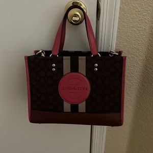 Coach Dempsey Carryall In Signature Jacquard Strawberry Haze Signature